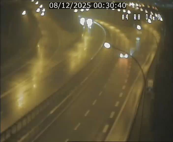 Traffic live webcam Luxembourg Leudelange - A4 - BK 4.9 - direction Luxembourg