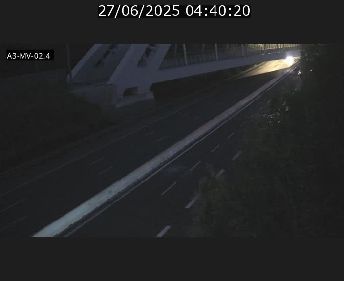 Webcam autoroute de la France (A3) au Luxembourg à Fentange, à proximité de la Croix de Gasperich. Vue orientée vers la Cloche d'Or