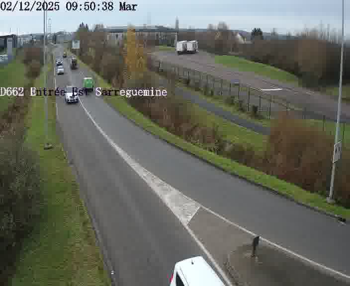 Point de vue trafic déployé sur D662 (France) à Sarreguemines, regardant vers Sarreguemines, aidant conducteurs et services à anticiper les flux.