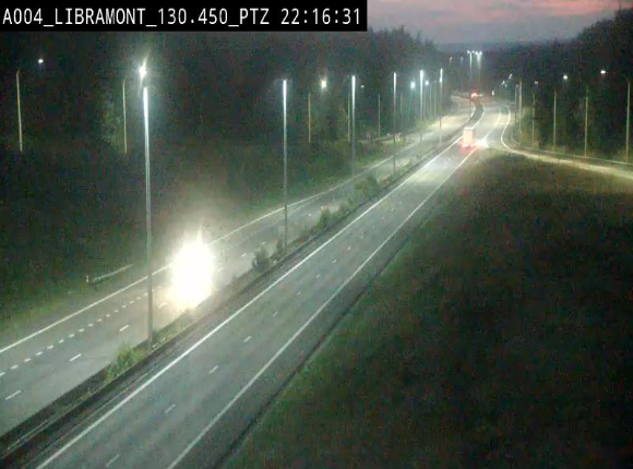 Webcam E411 à hauteur de la sortie 25 de Libramont menant vers Bouillon, Sedan et Reims via la N89. Vue orientée vers Bruxelles