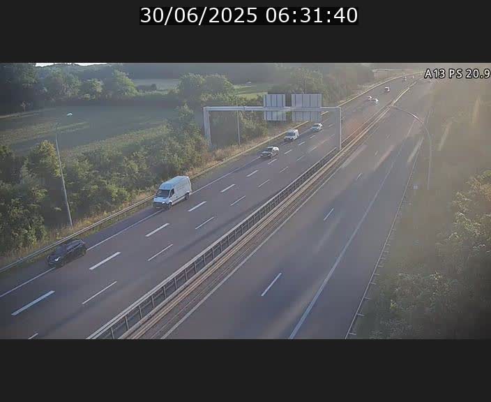 Traffic live webcam Luxembourg Croix de Bettembourg, rond-point d'Hellange - A13 direction Allemagne - BK 20.9
