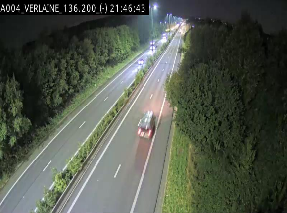 Webcam sur l'E411 à hauteur du pont surplombant la N40, à proximité de la sortie 26 Verlaine - Libramont-Chevigny. Vue orientée vers Namur