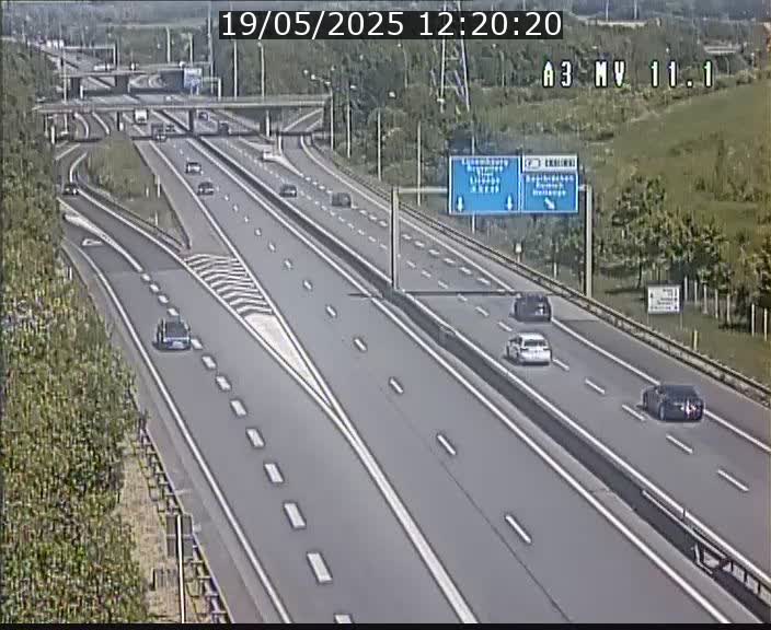 Traffic live webcam Luxembourg Croix de Bettembourg A3 - BK 11.1 - direction Luxembourg-ville