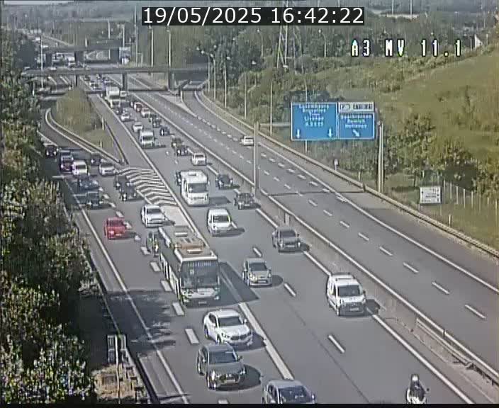 Traffic live webcam Luxembourg Croix de Bettembourg A3 - BK 11.1 - direction Luxembourg-ville