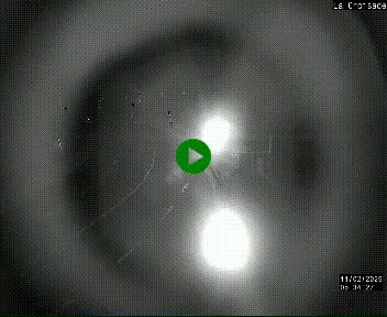 Webcam au carrefour de la croisade, à la jonction entre la N22 et la N320, avant le poste de douane franco-andorrane. Webcam à 1790 mètres d'altitude