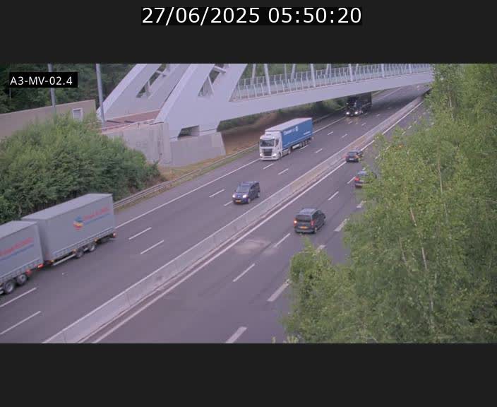 Webcam autoroute de la France (A3) au Luxembourg à Fentange, à proximité de la Croix de Gasperich. Vue orientée vers la Cloche d'Or