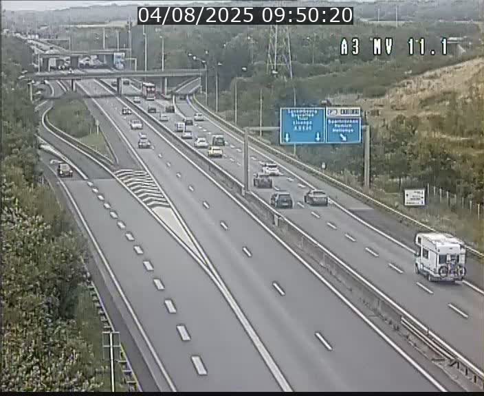 Traffic live webcam Luxembourg Croix de Bettembourg A3 - BK 11.1 - direction Luxembourg-ville