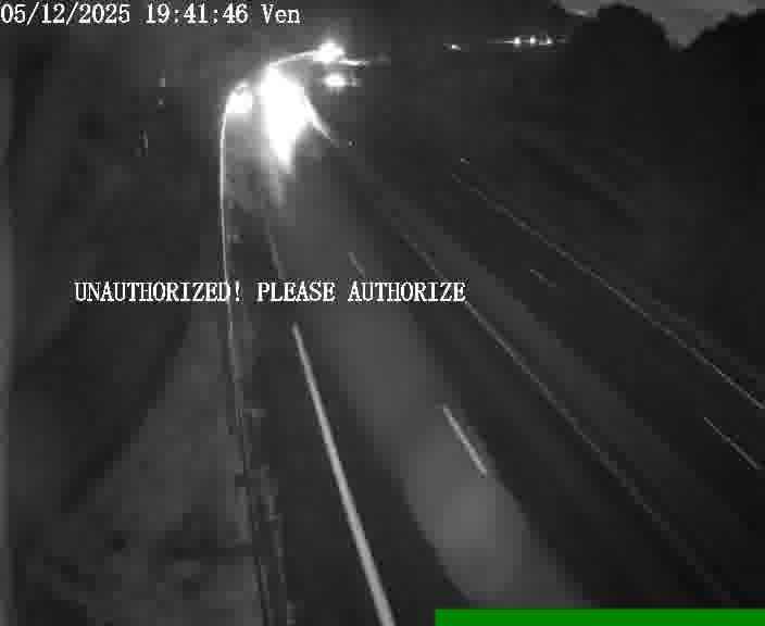 Webcam sur la D910 située dans la Côte des 4 vents. Vue orientée vers le bas, vers Saint-Avold.