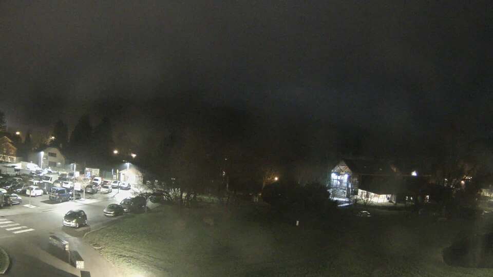 Webcam au niveau de la mairie du village du Bourg d'Oisans, aux pieds de l'Alpe d'Huez et aux portes du parc des Écrins