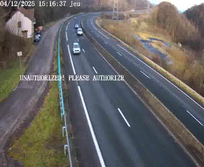 Webcam sur la D910 située dans la Côte des 4 vents. Vue orientée vers le bas, vers Saint-Avold.