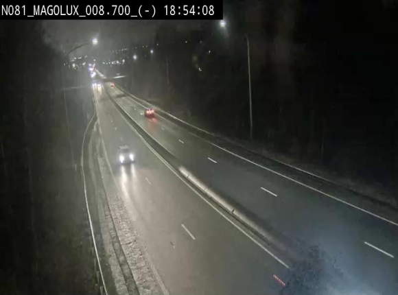 Webcam sur la N81 (E411) à hauteur de la jonction avec la N883. Vue orientée vers Arlon