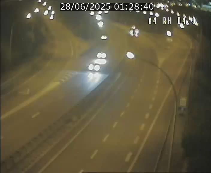 Traffic live webcam Luxembourg Leudelange - A4 - BK 4.9 - direction Luxembourg