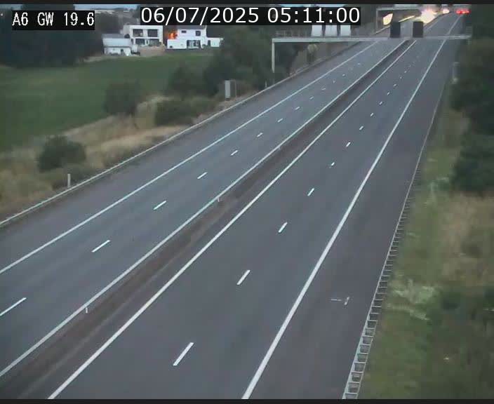 Traffic live webcam Luxembourg - Steinfort - A6 - BK 19.6 - direction Belgique