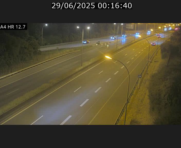Traffic live webcam Luxembourg Esch sur Alzette - A4 - BK 12.7 - direction Esch-Belval