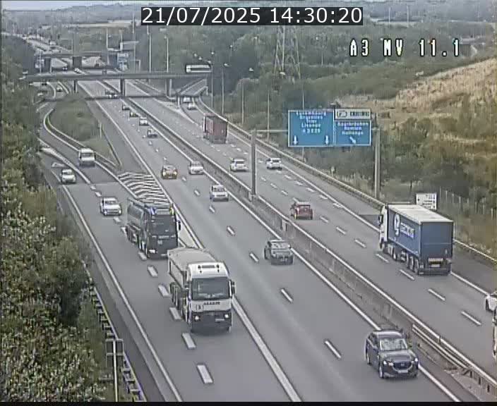 Traffic live webcam Luxembourg Croix de Bettembourg A3 - BK 11.1 - direction Luxembourg-ville