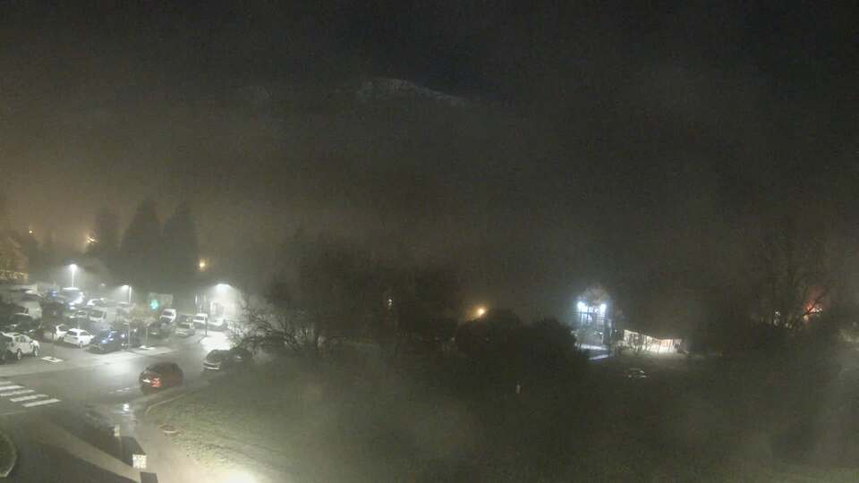 Webcam au niveau de la mairie du village du Bourg d'Oisans, aux pieds de l'Alpe d'Huez et aux portes du parc des Écrins
