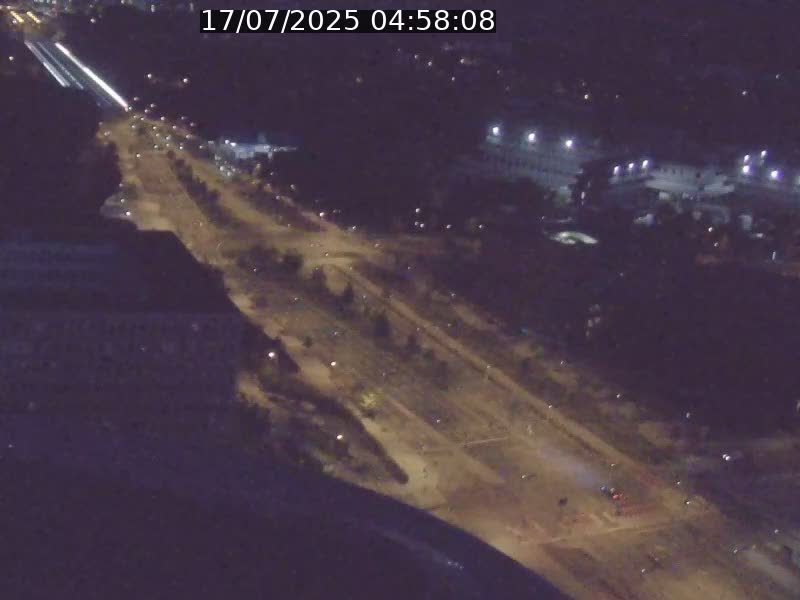 Webcam sur l'avenue John Fitzgerald Kennedy (N51) avec vue sur le Pont rouge (Pont Grande Duchesse Charlotte), l'arrêt Pfaffenthal et l'entrée du quartier Kirchberg