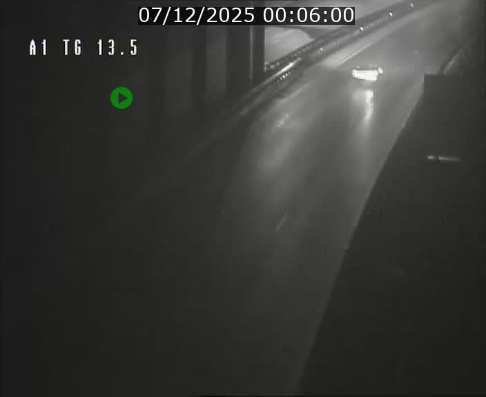 Traffic live webcam Luxembourg Senningen - A1 direction Luxembourg - BK 13.5