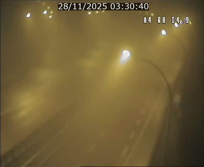 Traffic live webcam Luxembourg Leudelange - A4 - BK 4.9 - direction Luxembourg