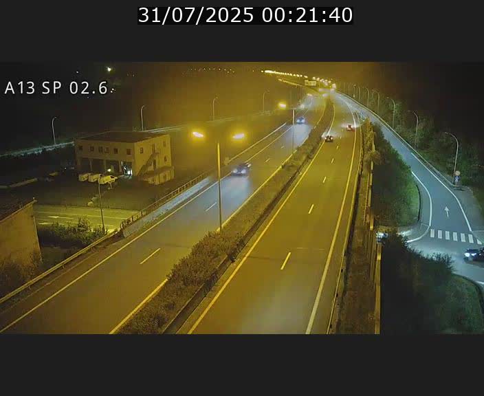 Traffic live webcam Luxembourg Sanem - A13 direction Pétange - BK 2.6