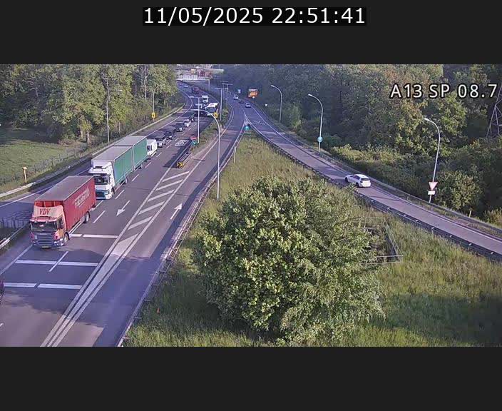 Traffic live webcam Luxembourg Jonction Lankelz - A13 direction Pétange - BK 8.7 