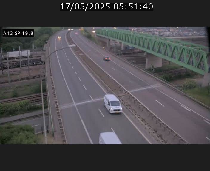 Traffic live webcam Luxembourg Croix de Bettembourg - A13 direction Esch-sur-Alzette - BK 19.8