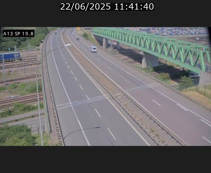 Traffic live webcam Luxembourg Croix de Bettembourg - A13 direction Esch-sur-Alzette - BK 19.8