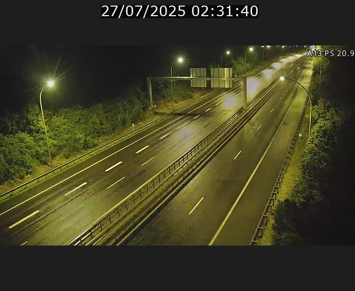 Traffic live webcam Luxembourg Croix de Bettembourg, rond-point d'Hellange - A13 direction Allemagne - BK 20.9