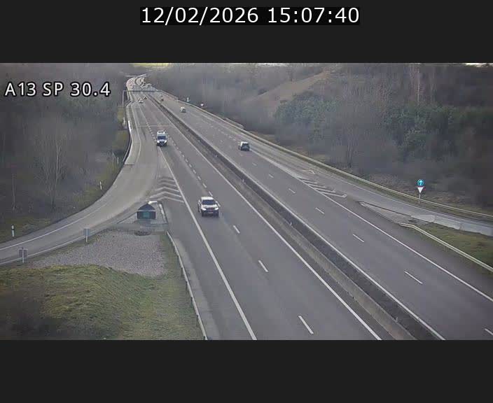 Traffic live webcam Luxembourg Altwies - A13 direction Luxembourg-ville - BK 30.4