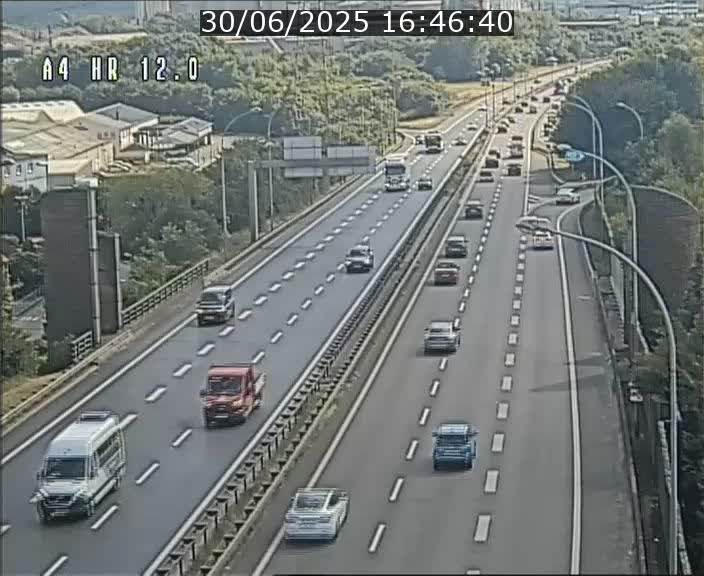 Traffic live webcam Luxembourg Jonction Foetz - A4 - BK 12.0 - direction Esch sur Alzette