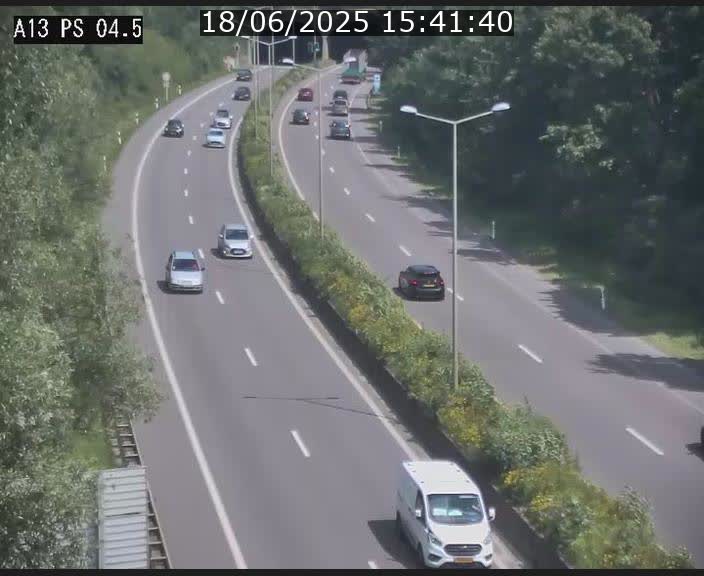 Traffic live webcam Luxembourg Differdange - A13 direction Esch-sur-Alzette - BK 4.5