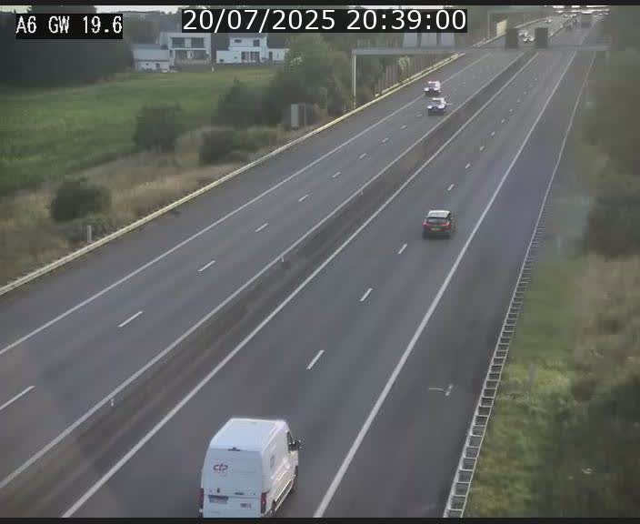 Traffic live webcam Luxembourg - Steinfort - A6 - BK 19.6 - direction Belgique