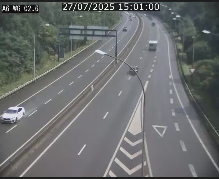 Traffic live webcam Luxembourg Croix de Cessange - A6 - BK 2.6 - direction France/Allemagne