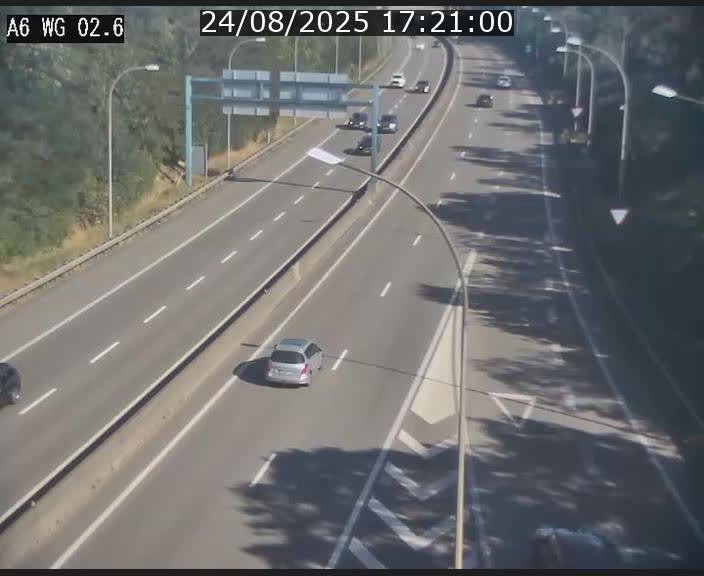 Traffic live webcam Luxembourg Croix de Cessange - A6 - BK 2.6 - direction France/Allemagne