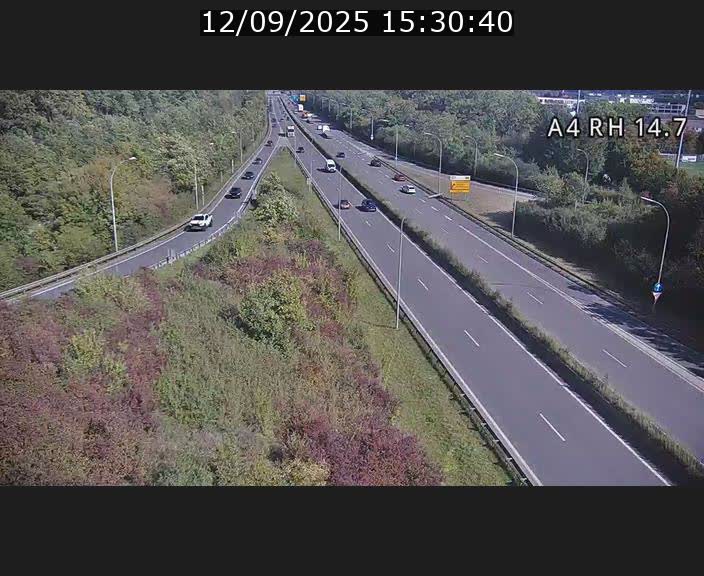 Traffic live webcam Luxembourg Jonction Lankelz - A4 - BK 14.7 - direction Luxembourg