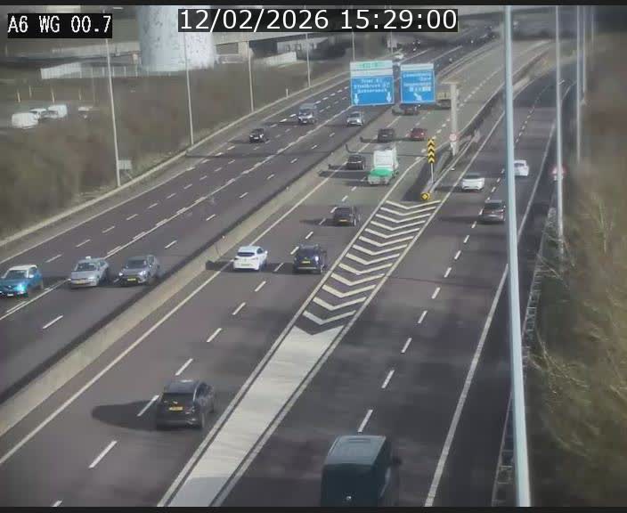 Traffic live webcam Luxembourg Croix de Cessange - A6 - BK 0.7 - direction A3 France