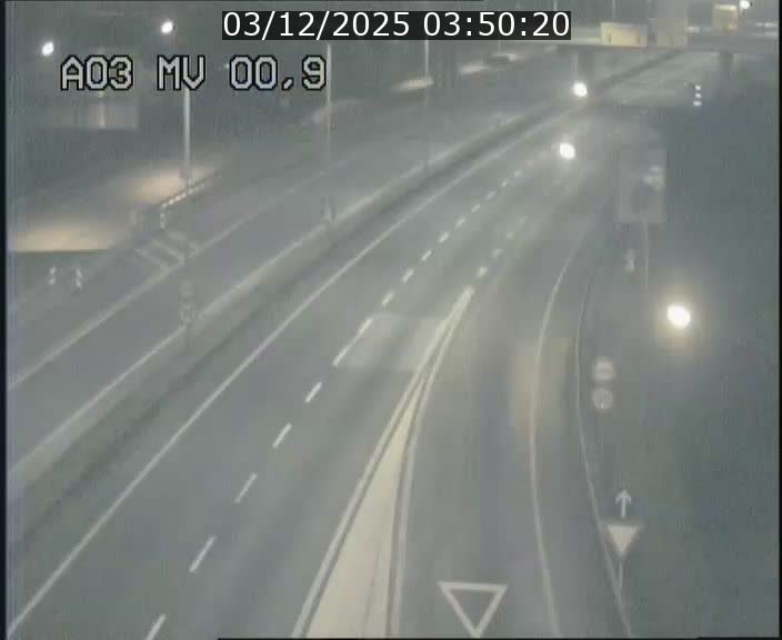 Traffic live webcam Luxembourg Croix de Gasperich - A3 - BK 0.4 - direction Luxembourg