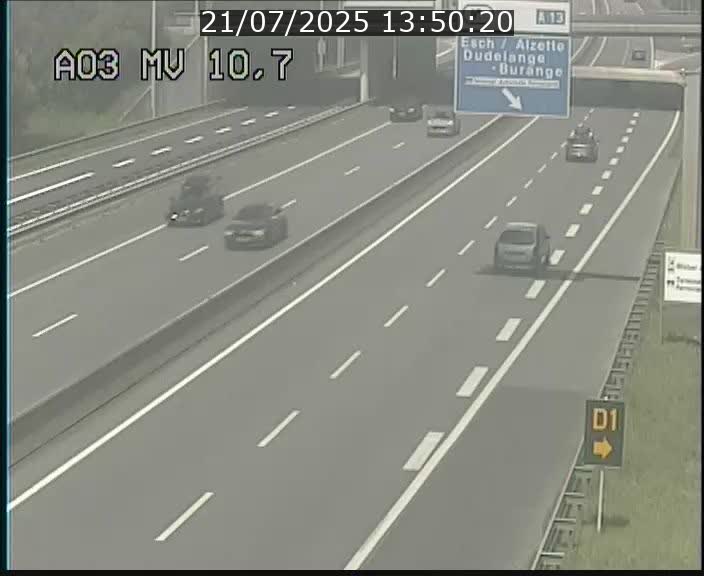 Traffic live webcam Luxembourg Croix de Bettembourg - A3 - BK 10.7 - direction France