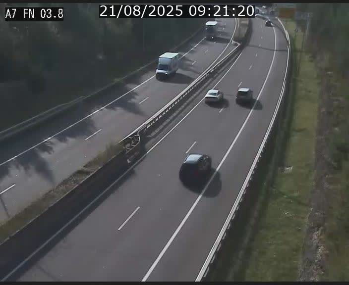 Caméra autoroute Luxembourg A7 - Passage à gibier Rëngelbour - direction Tunnel Stafelter