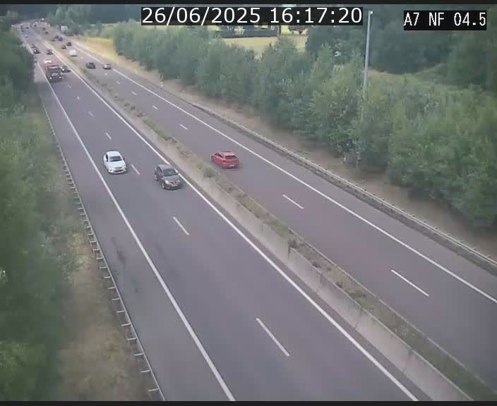 Caméra autoroute Luxembourg A7 - Passage à gibier Rëngelbour - direction Tunnel Grouft