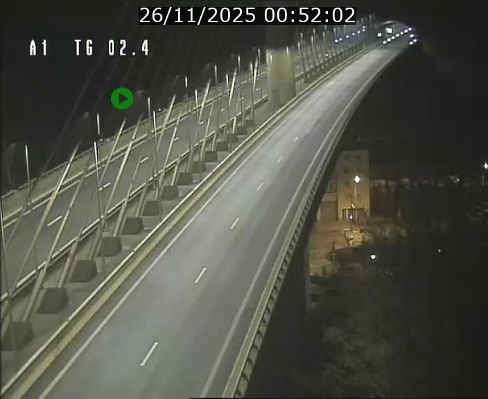 Traffic live webcam Luxembourg Sandweiler - A1 direction Luxembourg-ville - BK 2.4