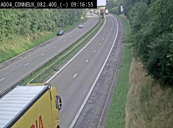Webcam sur l'E411 avant les sorties 20 menant à Ciney, Dinant et Achêne. Vue orientée vers Namur