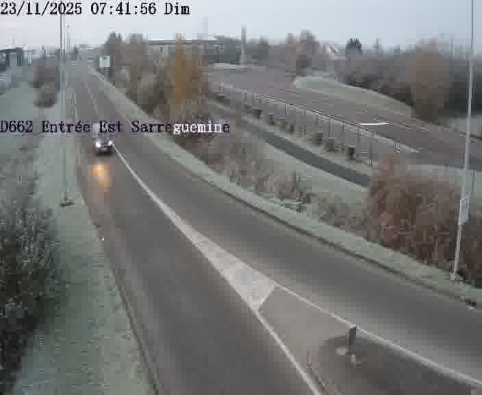 Point de vue trafic déployé sur D662 (France) à Sarreguemines, regardant vers Sarreguemines, aidant conducteurs et services à anticiper les flux.