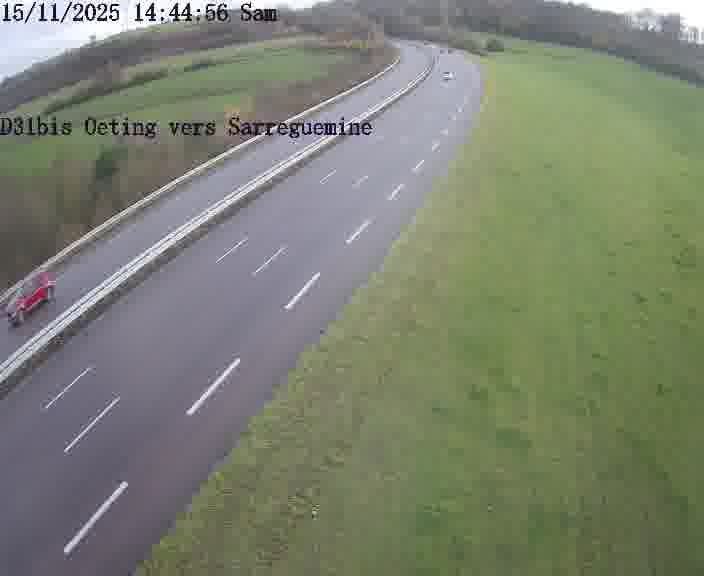 Webcam installée le long de D31bis (France) à Oeting, pointée vers Sarreguemines, utile pour suivre précisément les conditions de trafic.