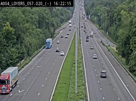 Webcam E411 au niveau du viaduc de Beez à Loyers, entre Champion et Warissoulx. Vue orientée vers Bruxelles