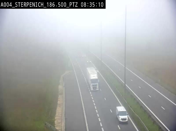 Webcam E411 à Sterpenich en Belgique près de la frontière du Luxembourg. Vue orientée vers Bruxelles