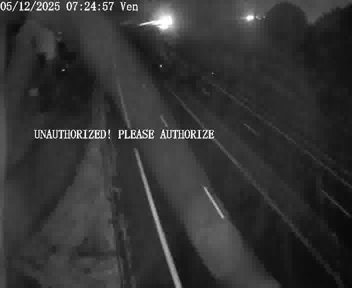 Webcam sur la D910 située dans la Côte des 4 vents. Vue orientée vers le bas, vers Saint-Avold.