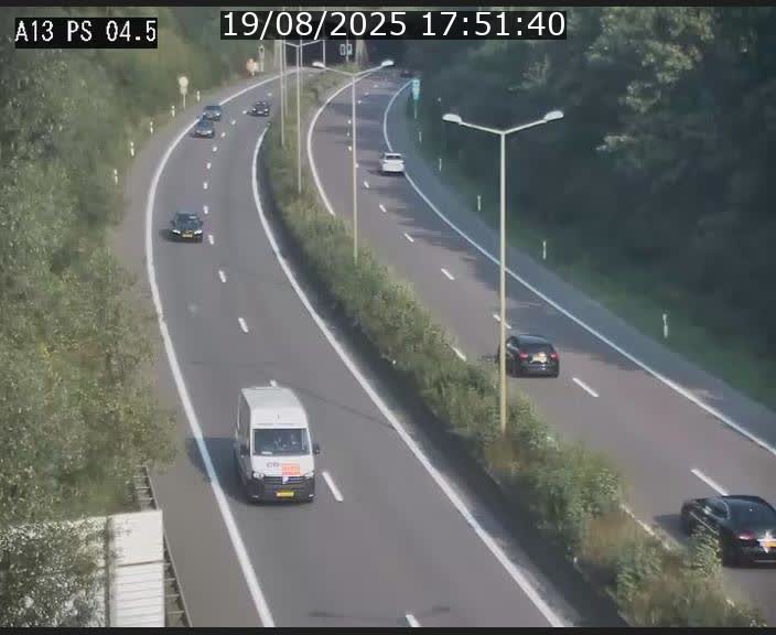 Traffic live webcam Luxembourg Differdange - A13 direction Esch-sur-Alzette - BK 4.5