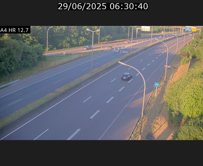 Traffic live webcam Luxembourg Esch sur Alzette - A4 - BK 12.7 - direction Esch-Belval