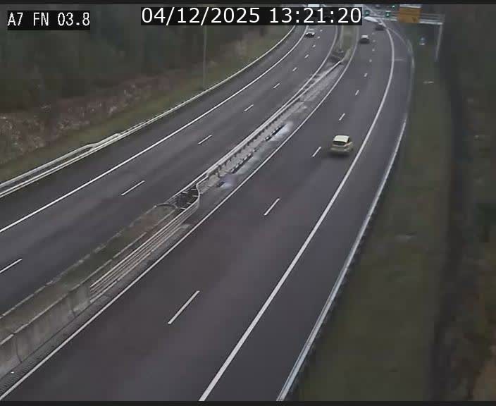 Caméra autoroute Luxembourg A7 - Passage à gibier Rëngelbour - direction Tunnel Stafelter